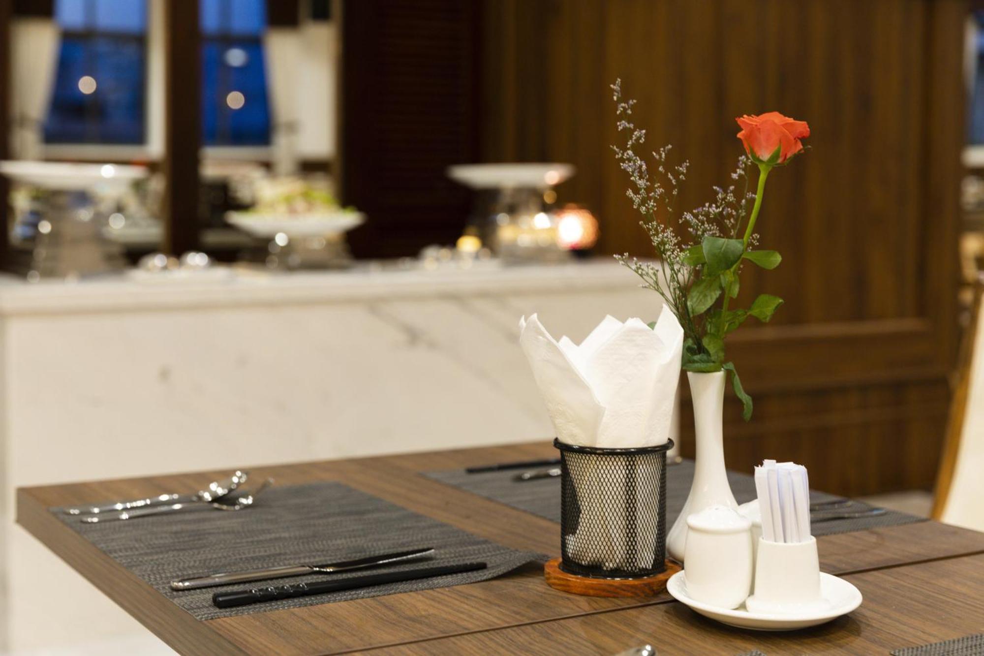 Daphovina Hotel Нячанг Экстерьер фото