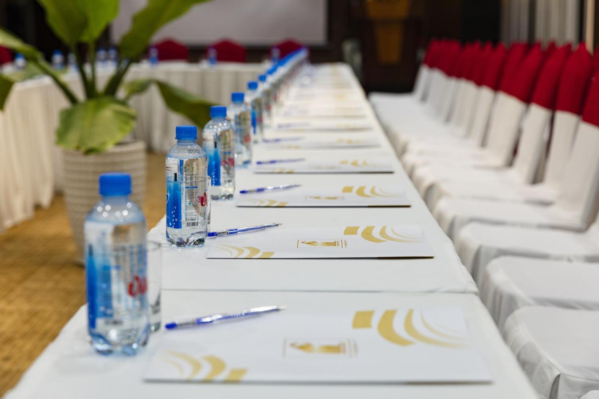 Daphovina Hotel Нячанг Экстерьер фото